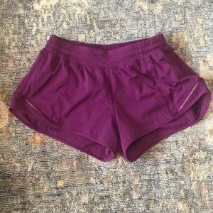 Lululemon Hotty Hot Shorts 2.5”